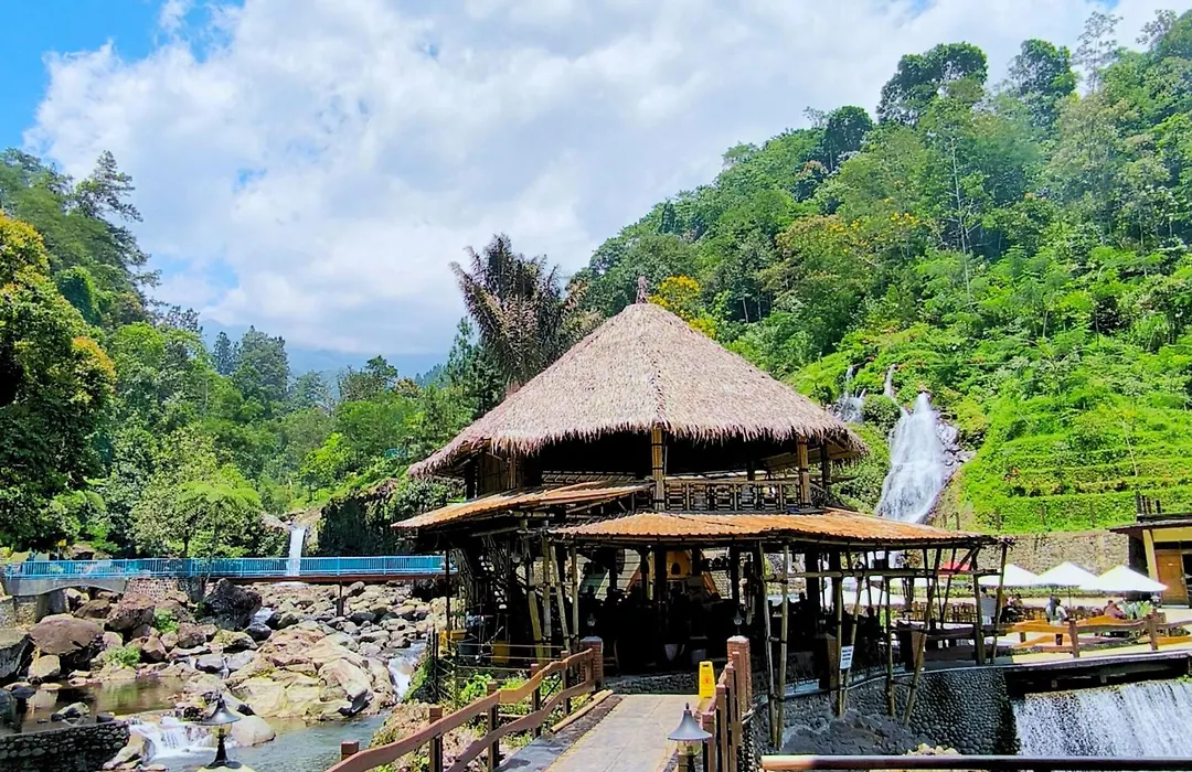 Bayan Village-1